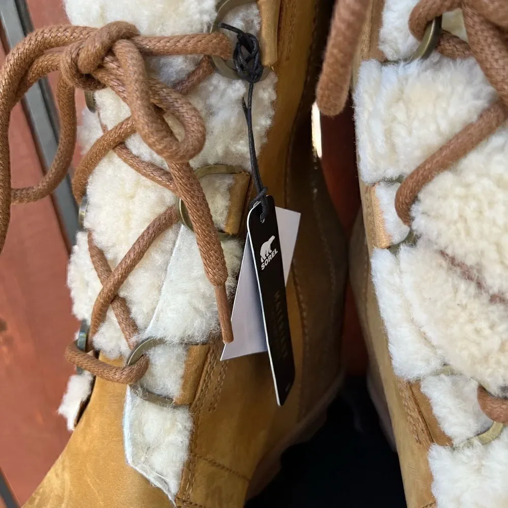 Joan of Arctic Wedge in Camel Brown in size 9.5 Shearling